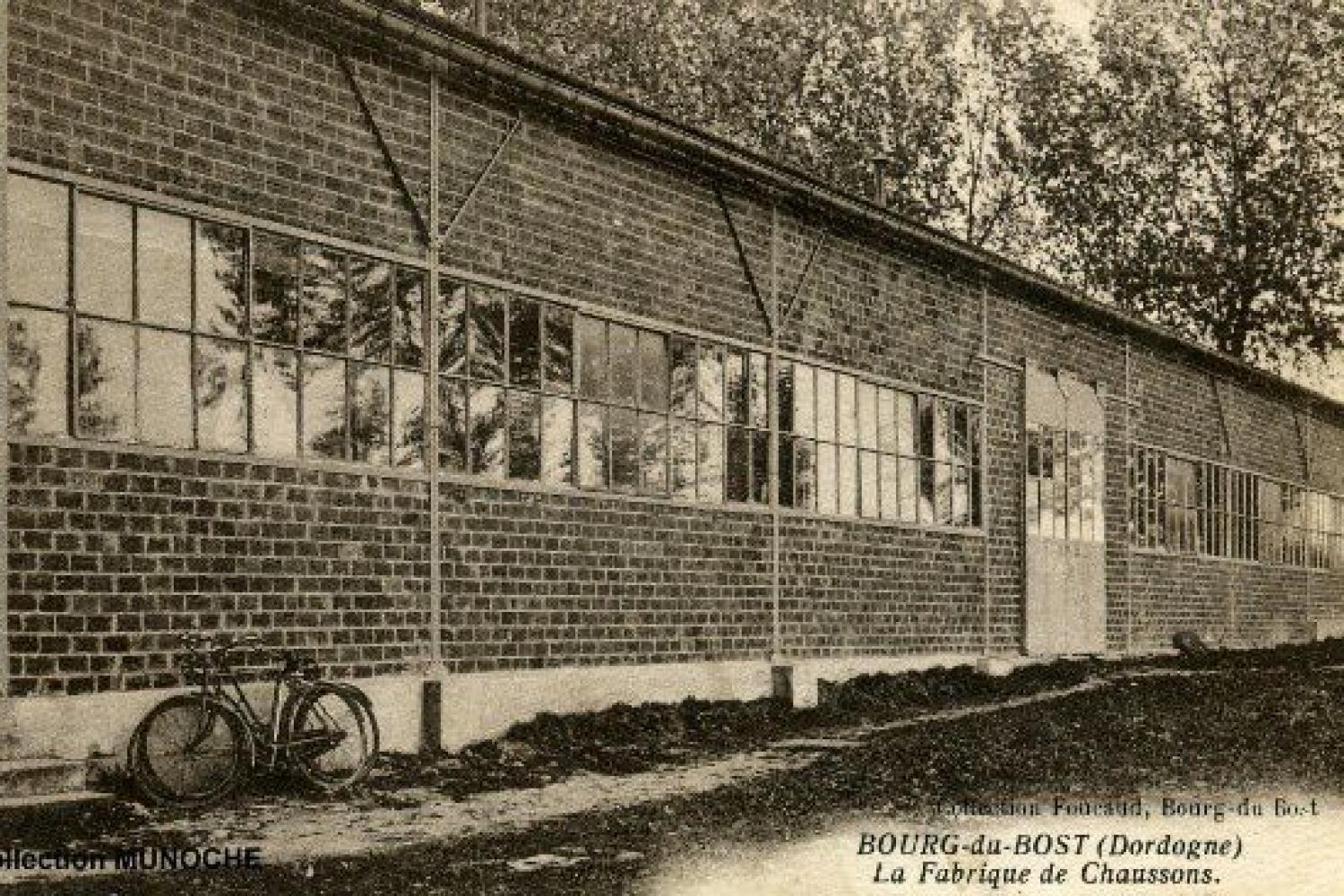 CARTES POSTALES ANCIENNES Bourg du Bost